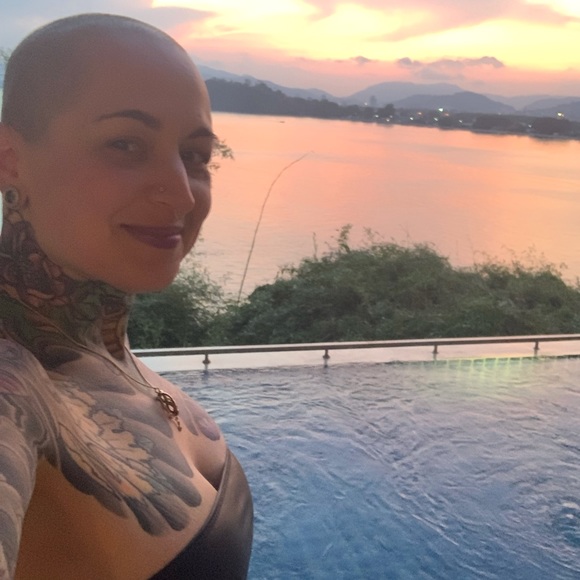 Meet your Posher, Jen - Picture 16 of 16